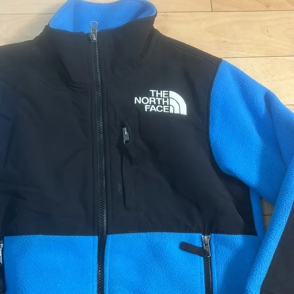 North Face Youth/Junior M 10/12 excellent condition